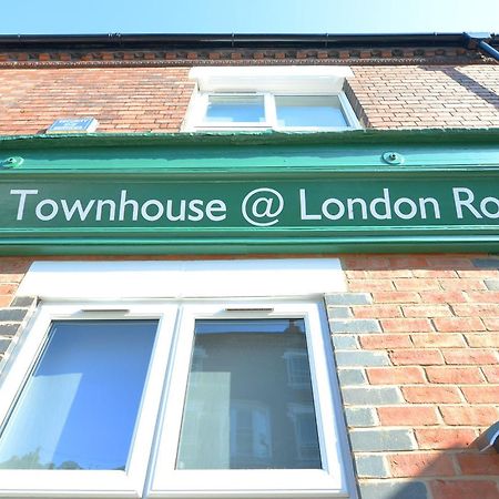 Townhouse Plus @ London Road Stoke מראה חיצוני תמונה